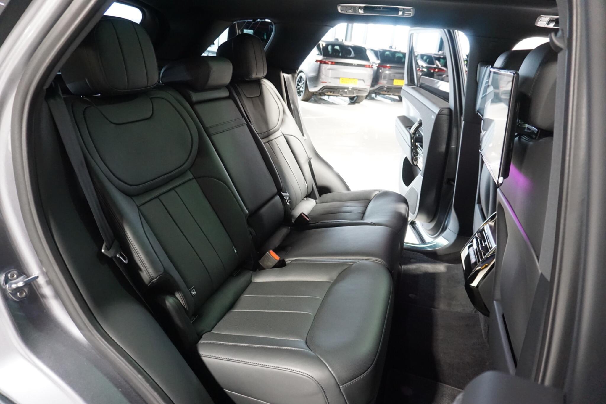 Land Rover Range Rover Sport 3.0 D300 MHEV Stealth Edition SUV 5dr Diesel Auto 4WD Euro 6 (s/s) (300 ps)